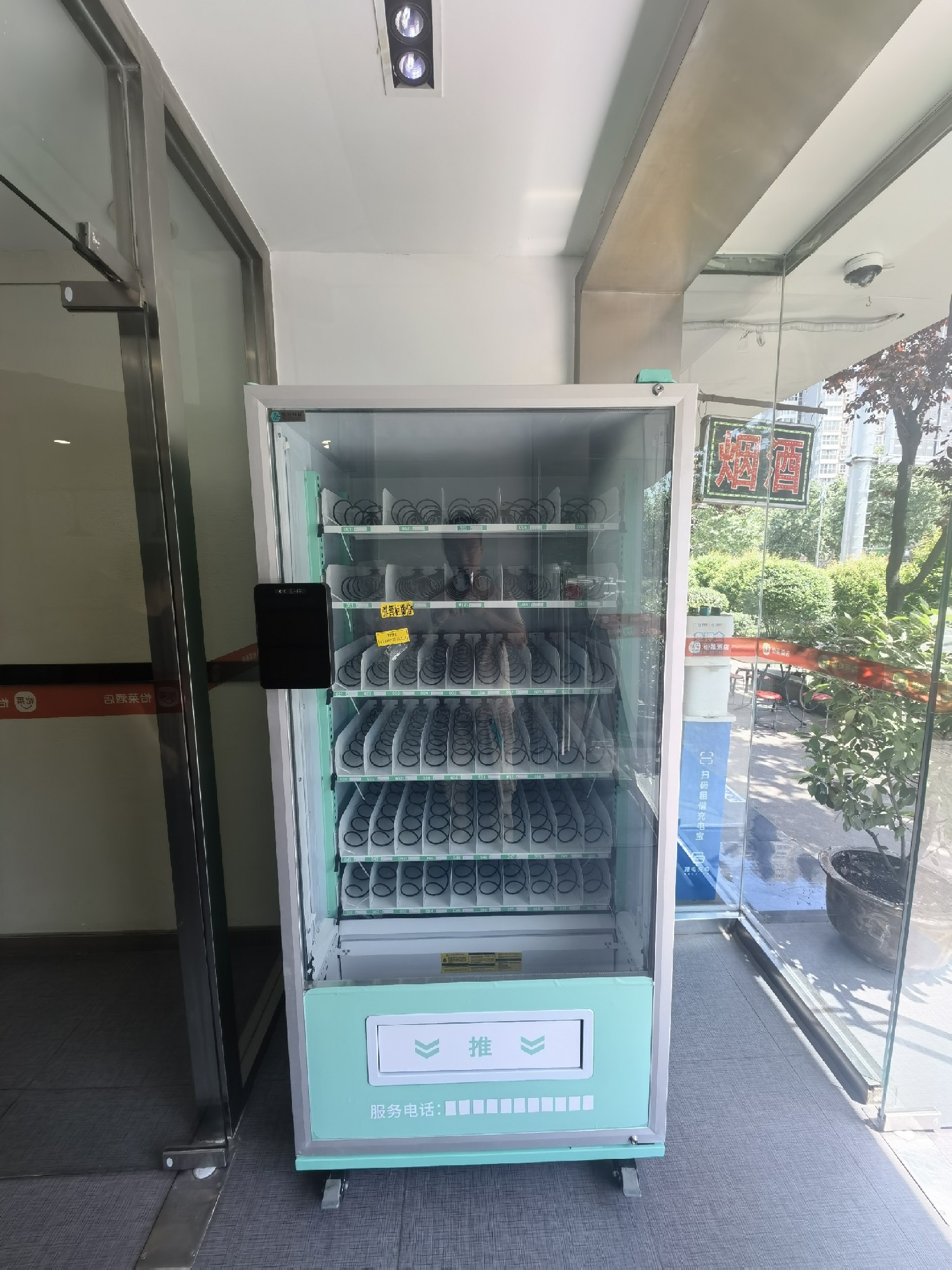 別小看自動售貨機，它的盈利模式超乎想象！
